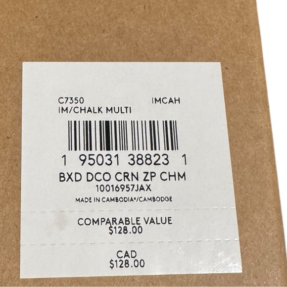 Coach White and Pink Star Wristlet in. A Coach Gift Box. NWT - Picture 4 of 4